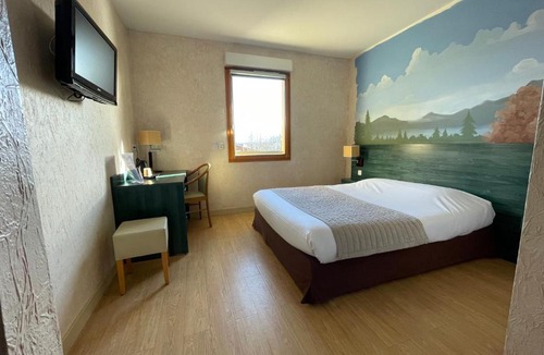 Reignier-Esery Hotel | La Tour D'ivoire