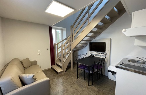 Reignier-Esery Hotel | La Tour d'Ivoire