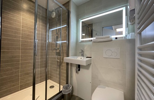 Reignier-Esery Hotel | La Tour d'Ivoire