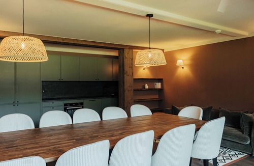 Challes-les-Eaux Apartment | La Tour de Contrôle - hôtel autonome