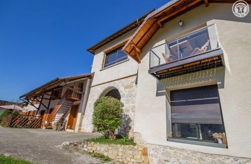 Sainte-Marie-d'Alvey House | La tour de mandrin