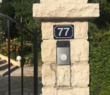 Saint-Cyr-sur-Loire Bed & Breakfast | La Tour de Saint Cyr