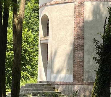 Croissy-Beaubourg House | La Tour du Château - Domainepona