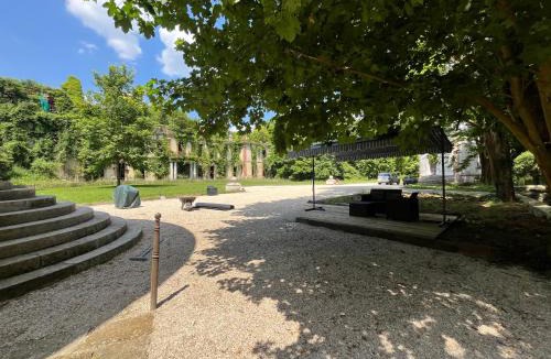 Croissy-Beaubourg House | La Tour du Château - Domainepona