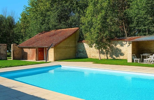 Ocquerre House | La Tour Enchantee - Castle Stay