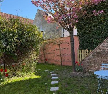 Montreuil-sur-Mer House | La tour