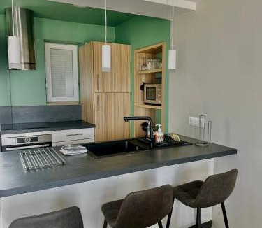 Saint-Regnobert-de-la-Cote-de-Nacre Apartment | La Tourelle - Balcon vue mer et terrasse plein sud