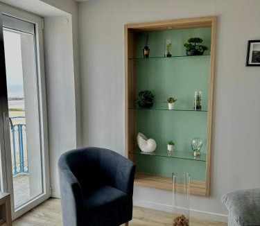 Saint-Regnobert-de-la-Cote-de-Nacre Apartment | La Tourelle - Balcon vue mer et terrasse plein sud