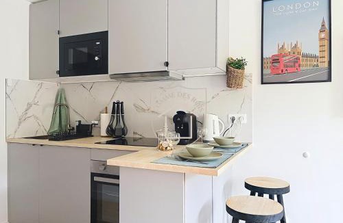 Dourdan House | La Tourelle des Rois