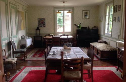 Vascoeuil Bed & Breakfast | La tourelle