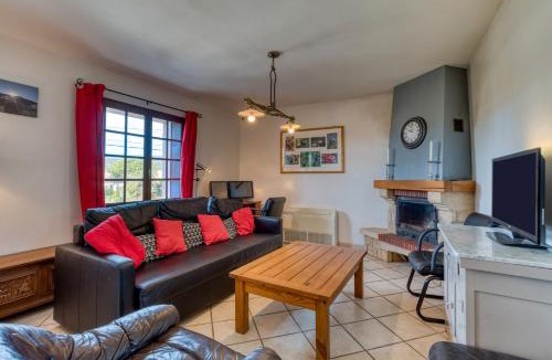 La Tour-Sur-Orb House | La Trêve