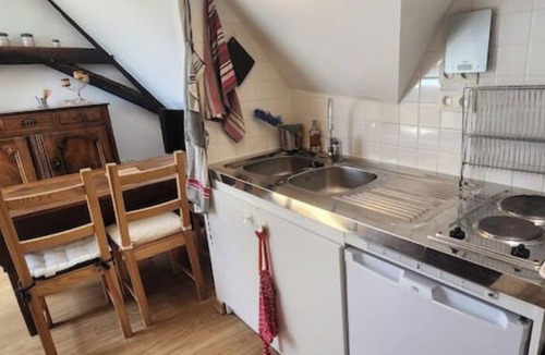 Le Passage Apartment | La Tramolière, accommodation in a green setting