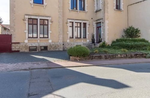 Toulon-sur-Arroux House | La Tranquillité au Centre