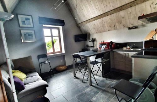 Toulon-sur-Arroux Apartment | La Tranquillité au Centre.