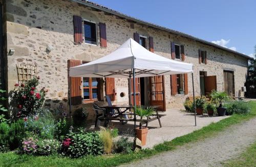 Saint-Quentin-sur-Charente Bed & Breakfast | La Tribu de Lavaud