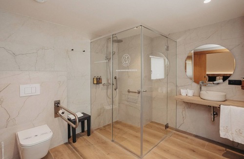 Ripoll House | La Trobada Hotel Sport