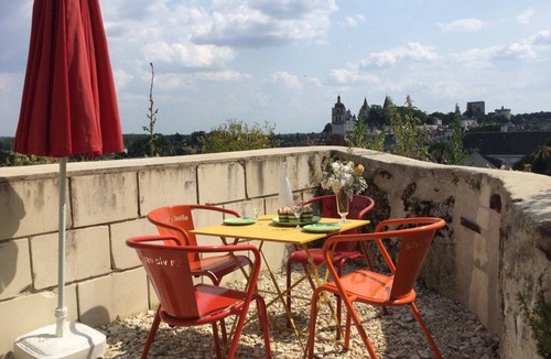 Loches House | La Troglodyte de Montmartre