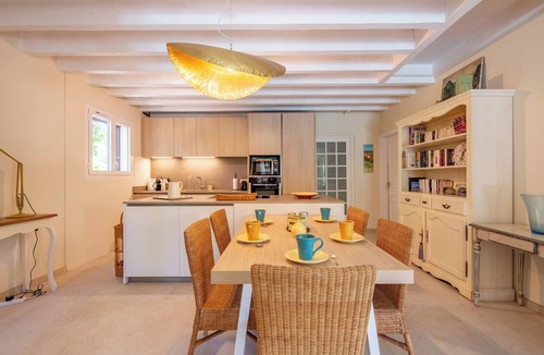 Cote d'Azur- French Riviera House | La Tropézienne - Welkeys