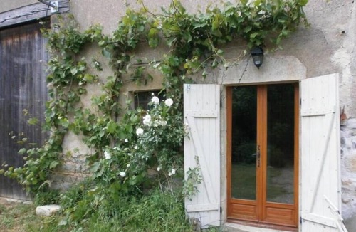 Crux-la-Ville House | La Vache Tennis Privé - Nature, Relaxation & Comfort in Burgundy