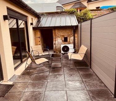 Escoville House | La vague verte