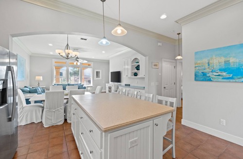 Fort Bay Condo | La Valencia Villa By Panhandle Getaways