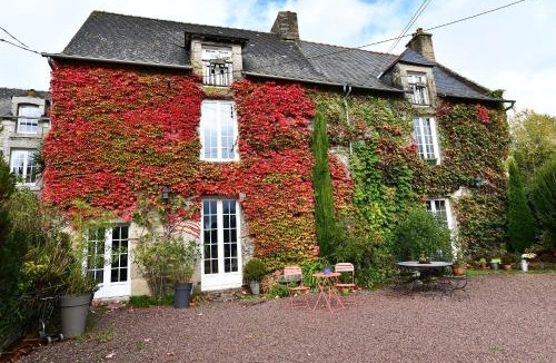 Taden House | LA VALLÉE DU LAUNAY GiTES