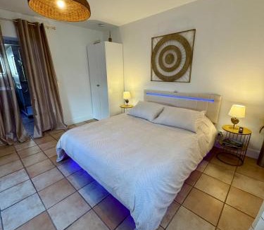 Alette Apartment | la vallée du paradis studio avec balnéothérapie en campagne
