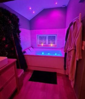 Saint-Denis-de-Mere House | La Vallée Secrète - Love Hôtel