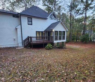 Newnan House | La Vela Blanca - Modern Southern Getaway