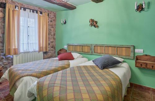 Robledo de la Guzpena House | La Venta Del Alma