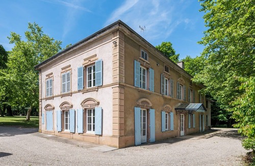 Irigny Villa | La Verdière - Vast classical property