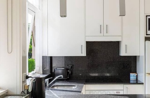 Mosman Apartment | La Verdure An Intimate Beachside Getaway