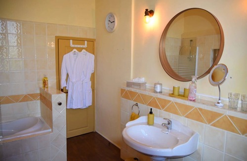 Alzonne Hotel | La Vernassonne
