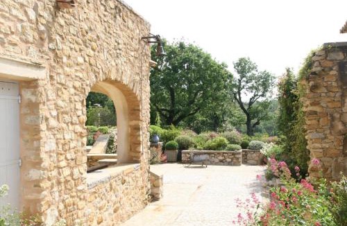 Crestet Bed & Breakfast | La Verrière