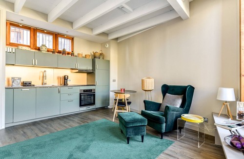 Gambetta Apartment | La Verriere