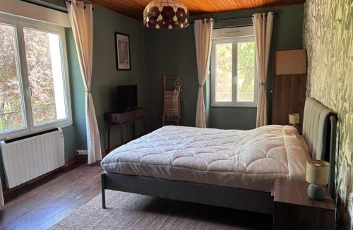 Mont-Roc Bed & Breakfast | La-Vialette Chambres d Hôtes