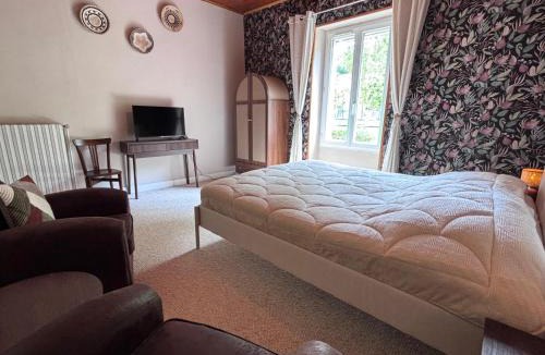 Mont-Roc Bed & Breakfast | La-Vialette Chambres d Hôtes