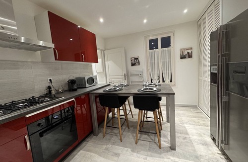 Miroir - Batignolles House | La Victoria - Gare - Luxe - Rêve au Mans