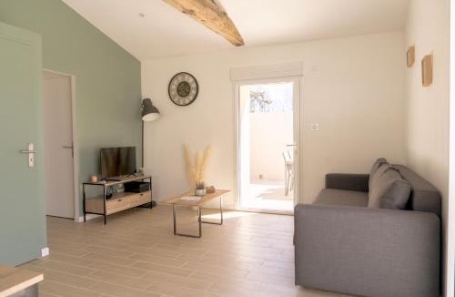 Sainte-Florence Apartment | La Vie En Gîte (La Grange & Spa)