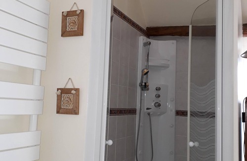 Lasse House | LA VIELLE VIGNE house (70 m2) with shaded garden, in the heart of the village