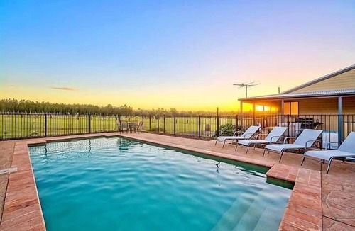 Pokolbin House | La Vigna Function and Wedding Accommodation the whole vineyard sleeps up to 40