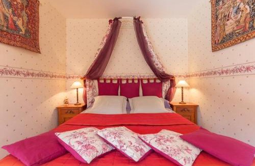 Vieux-Chateau House | La Vigne du Pont