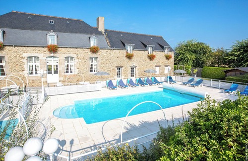 Saint-Jouan-des-Guerets House | la Villa des Longchamps