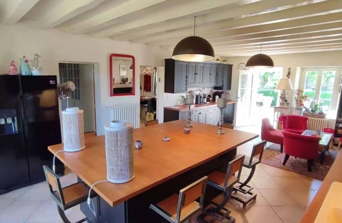 Saint-Laurent-en-Gatines Villa | La Villa du Pommelé