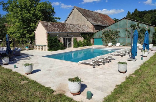 Saint-Laurent-en-Gatines Villa | La Villa du Pommelé