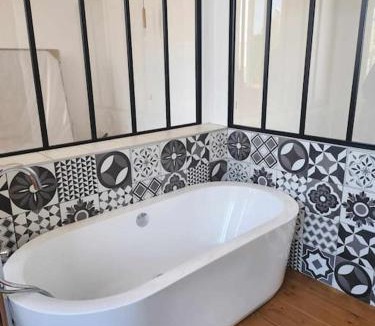 Saint-Jean-d'Angely Villa | La Villa Ausone