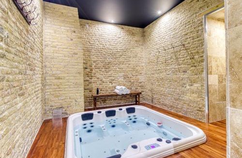 Bourbourg House | La Villa Authentique - Jacuzzi, babyfoot