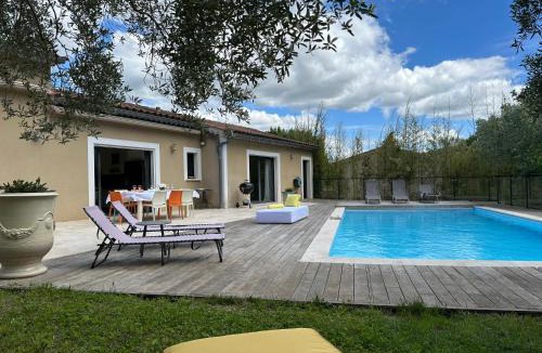 Vezenobres Villa | La Villa aux bambous