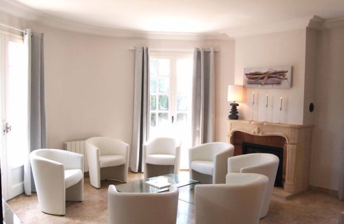 Saint-Jouan-des-Guerets House | La Villa by Interhome