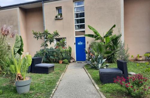 Beauchastel House | La Villa Bleue